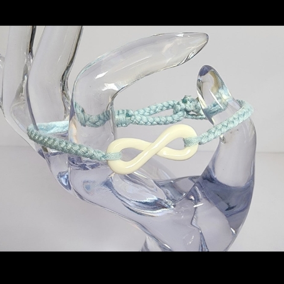 Women's Blue infinity shell bracelet Adjustable - Picture 2 of 4